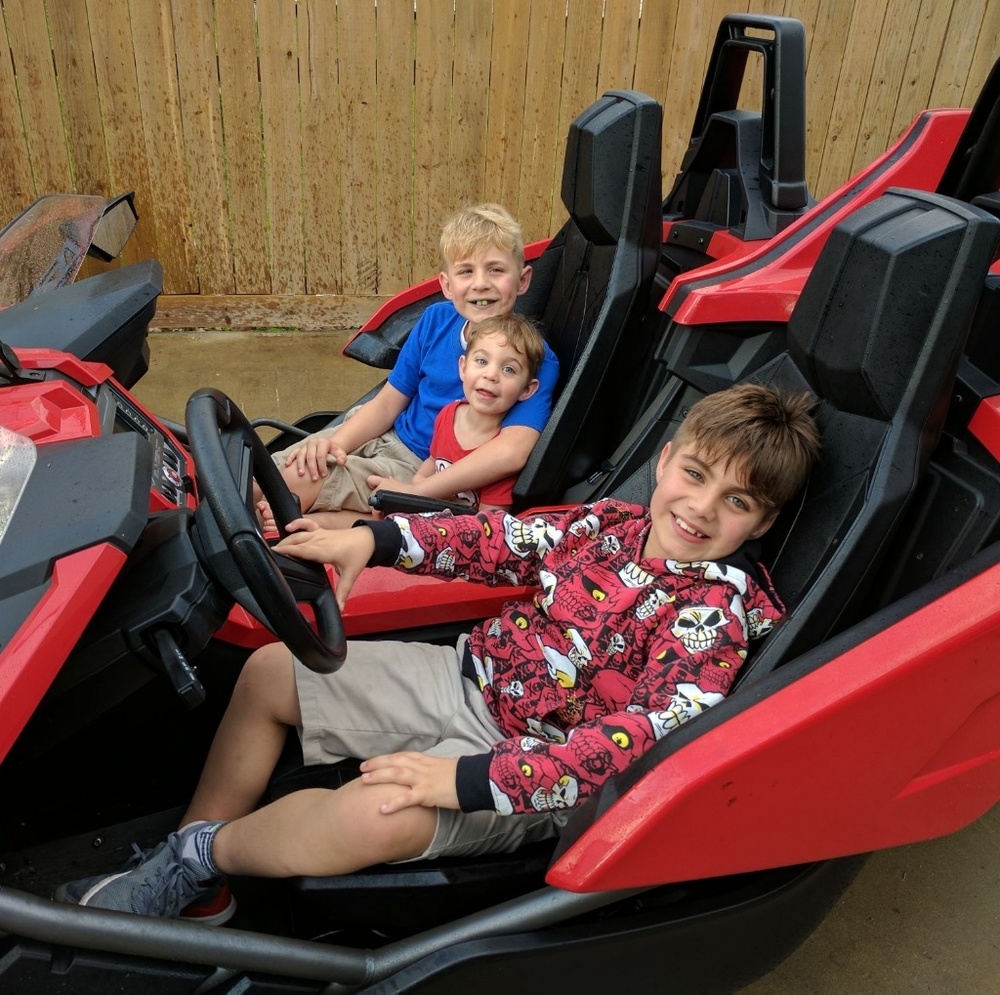 Meet your Posher, Roxanne